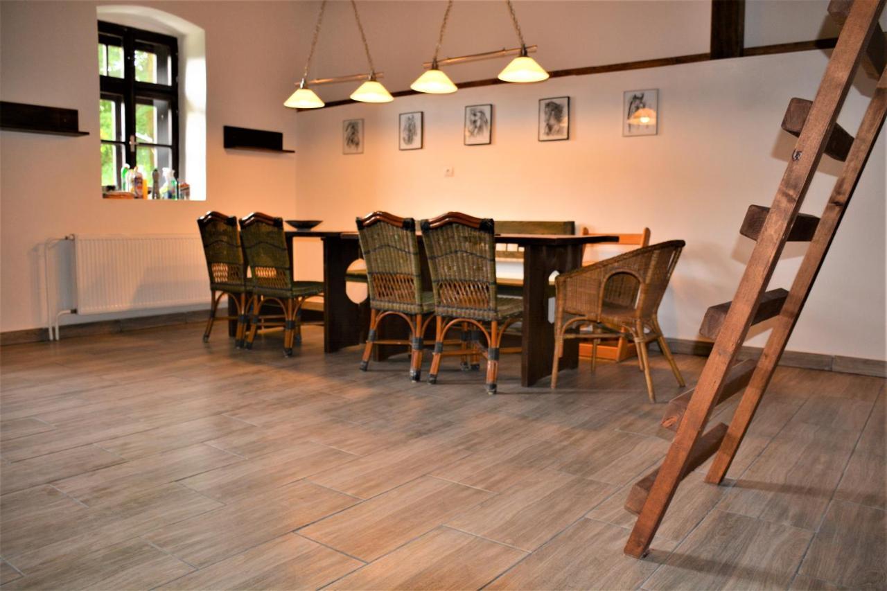 Na Konske Farme Apartment Malecov Exterior photo