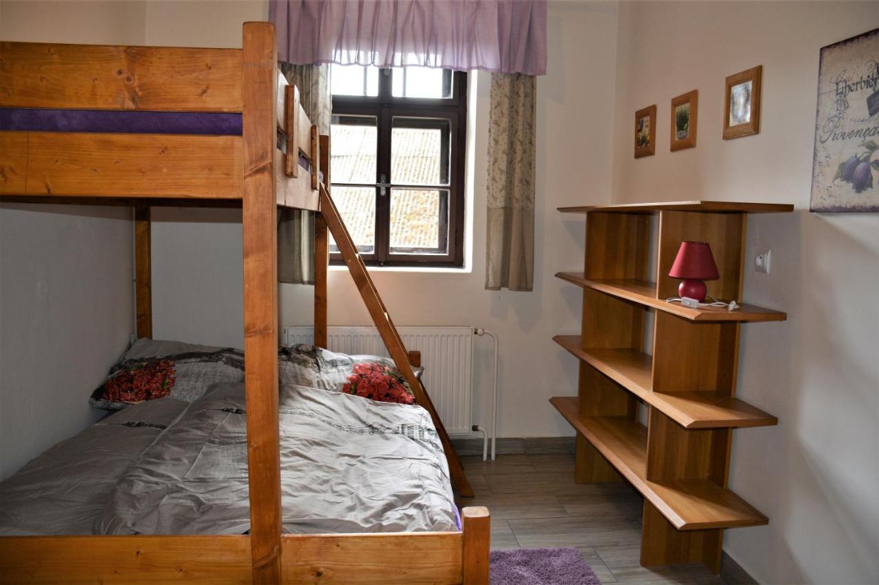 Na Konske Farme Apartment Malecov Exterior photo